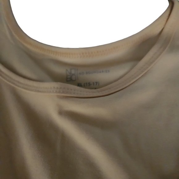 FREE WITH ANY PURCHASE!!! 3 Tank Tops - Picture 5 of 8